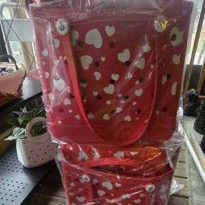 Red Heart Pattern Bogg Like Bag. Size Small
